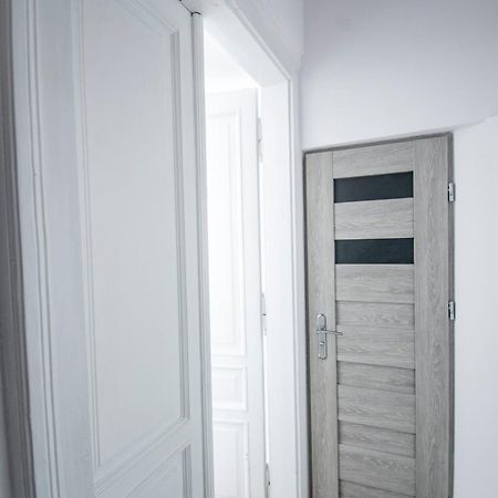 Lion Apartments - Laba Krakau Buitenkant foto